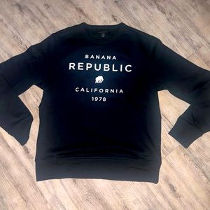 BANANA REPUBLIC Unisex Graphic Crewneck Fleece